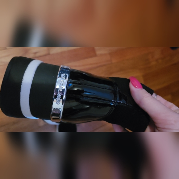 Shoes - Picture 2 of 2